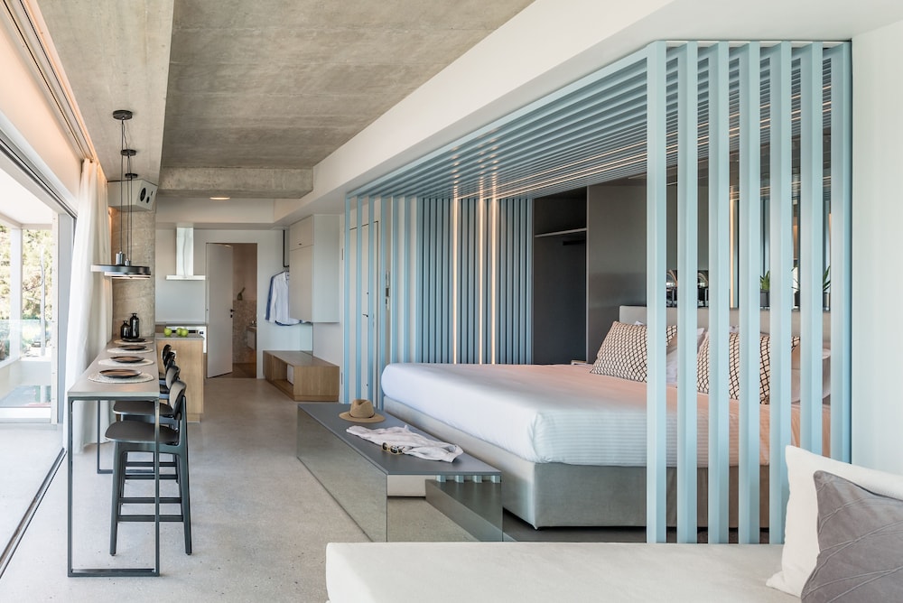 Urban Suites 17