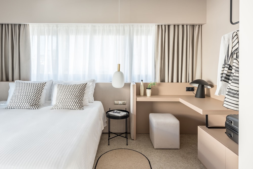 Urban Suites 6