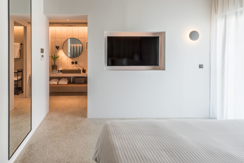 Urban Suites 10