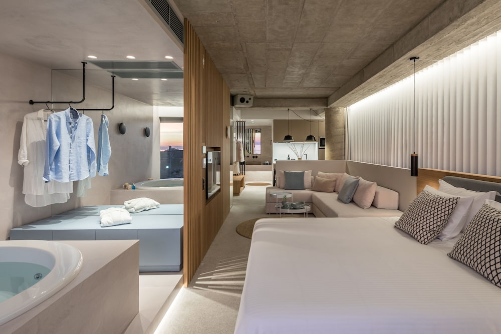 Urban Suites 13