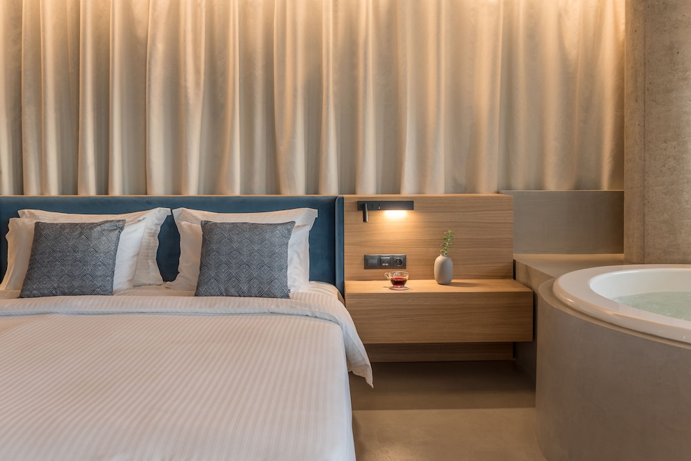 Urban Suites 20