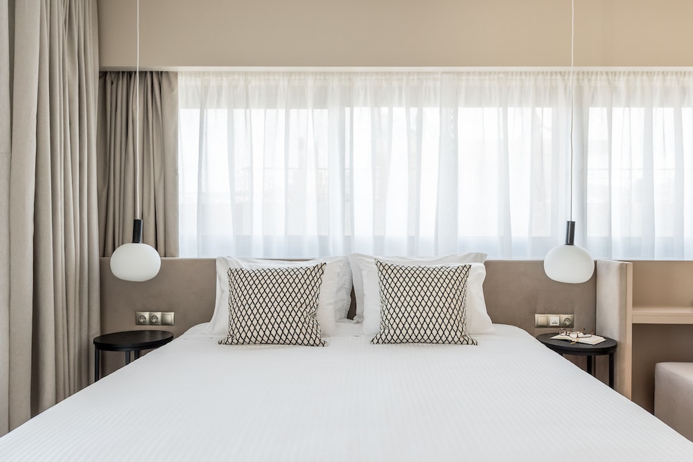 Urban Suites 4