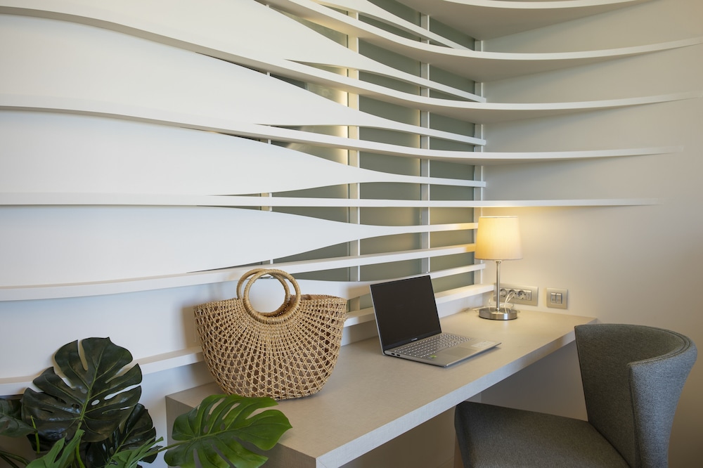 Green Suites Hotel 17
