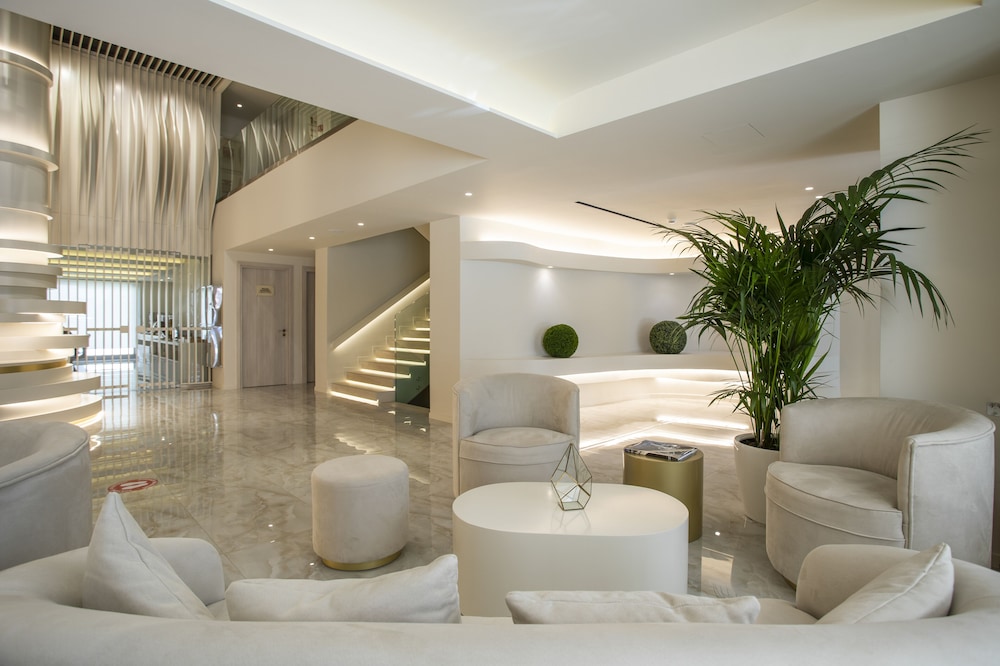 Green Suites Hotel 2