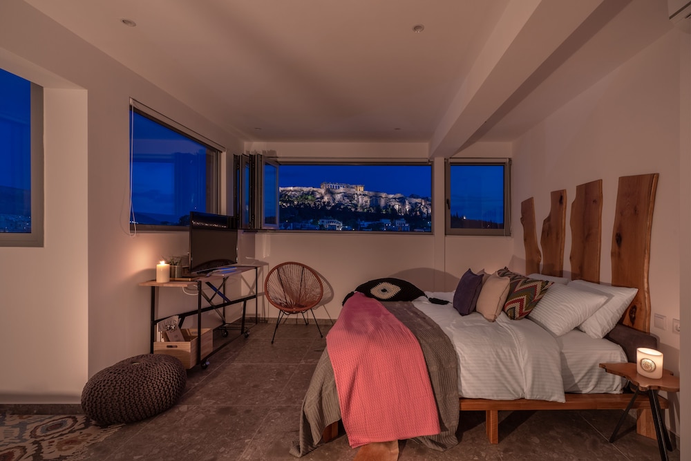 Mythos Luxury Suites 4