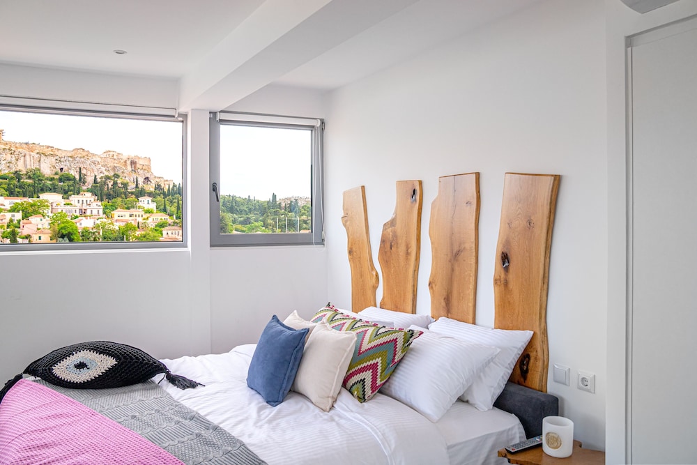 Mythos Luxury Suites 10