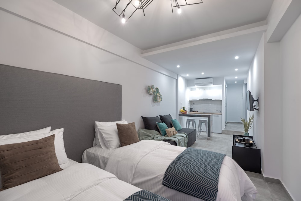Mythos Luxury Suites 15