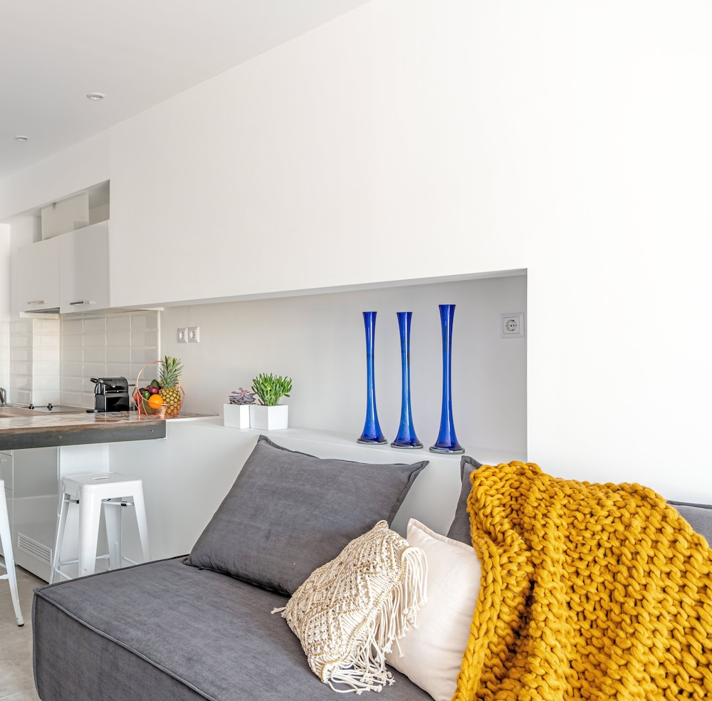 Mythos Luxury Suites 13