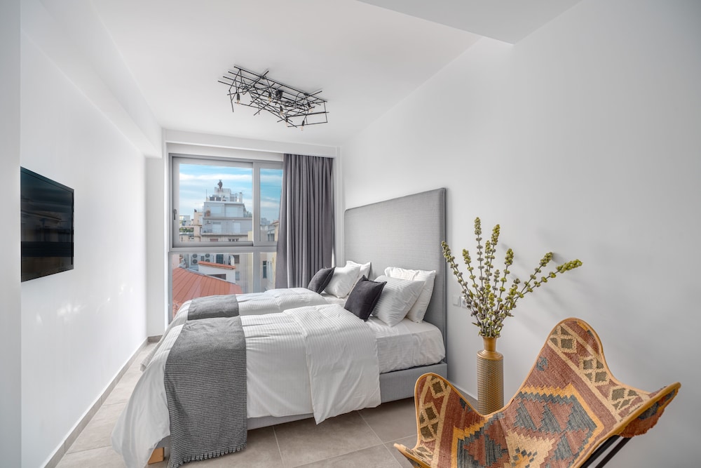 Mythos Luxury Suites 23