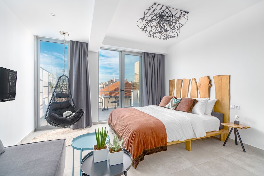 Mythos Luxury Suites 18