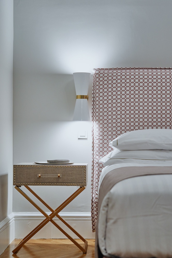 Mira Me Athens Boutique Hotel 4