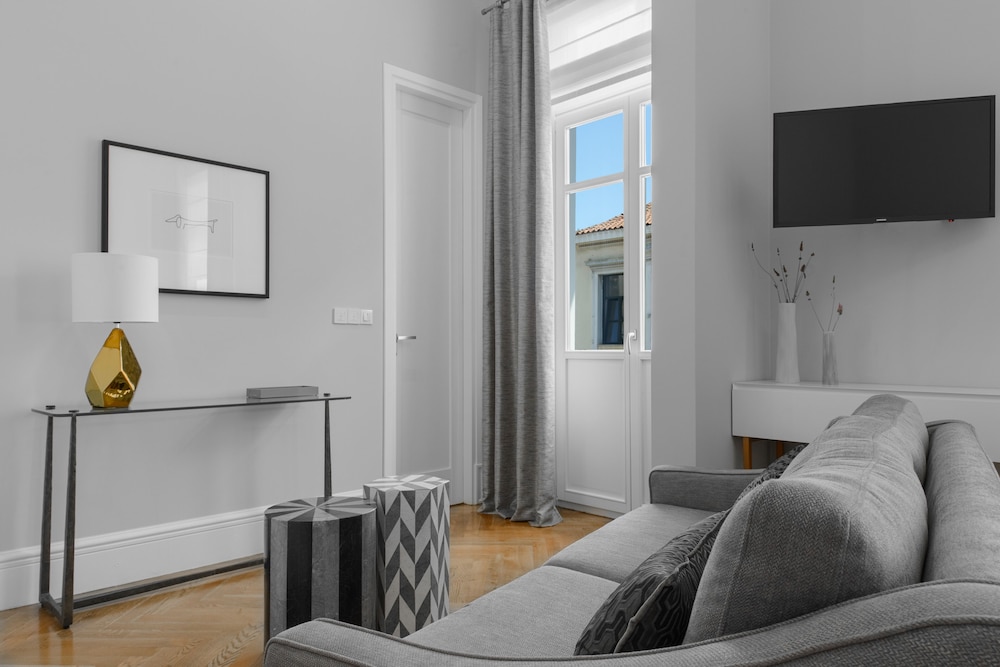 Mira Me Athens Boutique Hotel 14