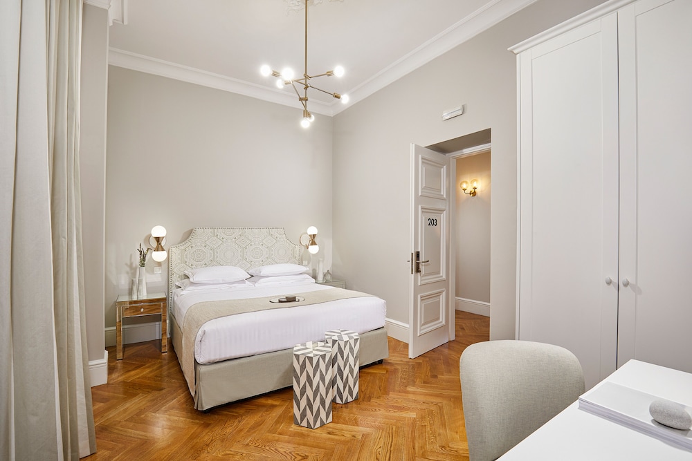 Mira Me Athens Boutique Hotel 5