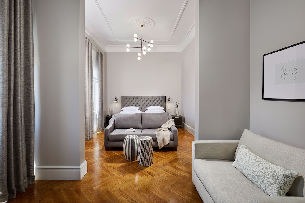 Mira Me Athens Boutique Hotel 10