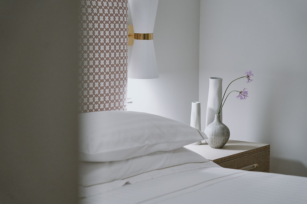 Mira Me Athens Boutique Hotel 3