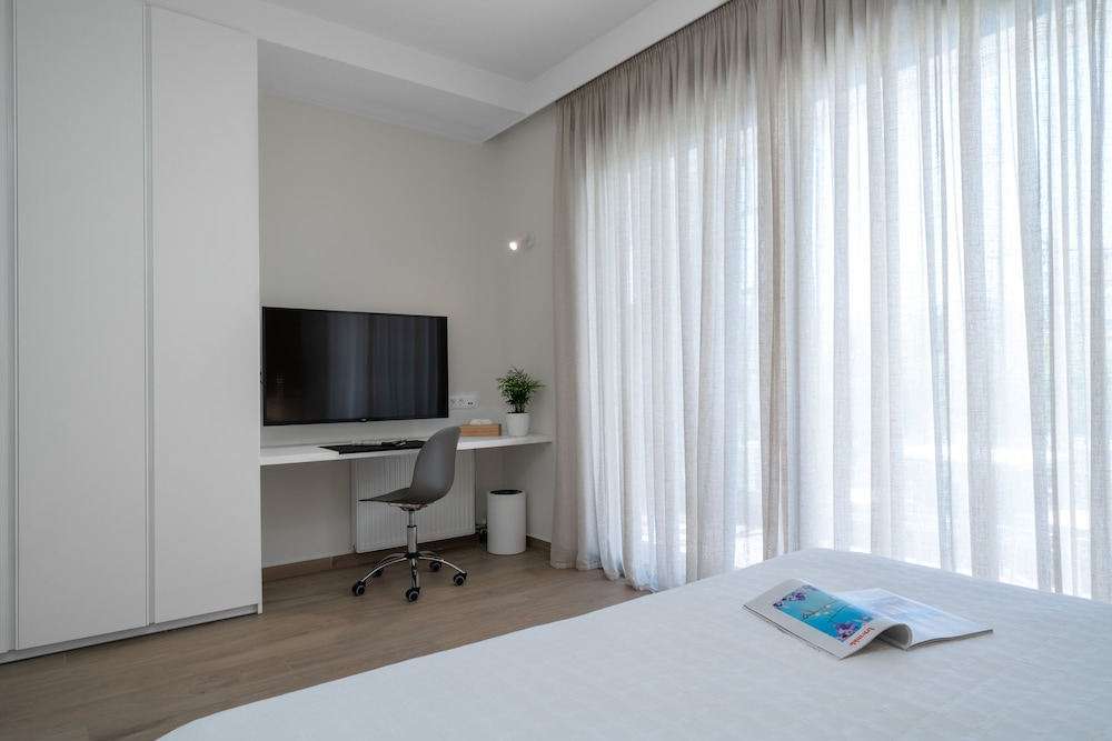 Athens Hill Luxury Apartments 11