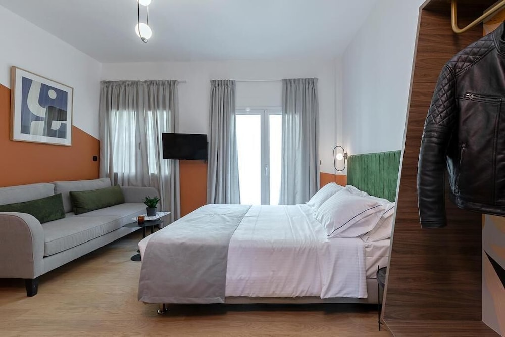 Acro Urban Suites 8
