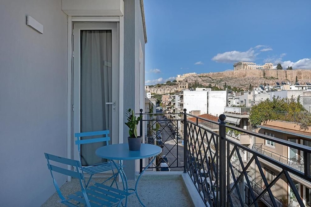 Acro Urban Suites 21
