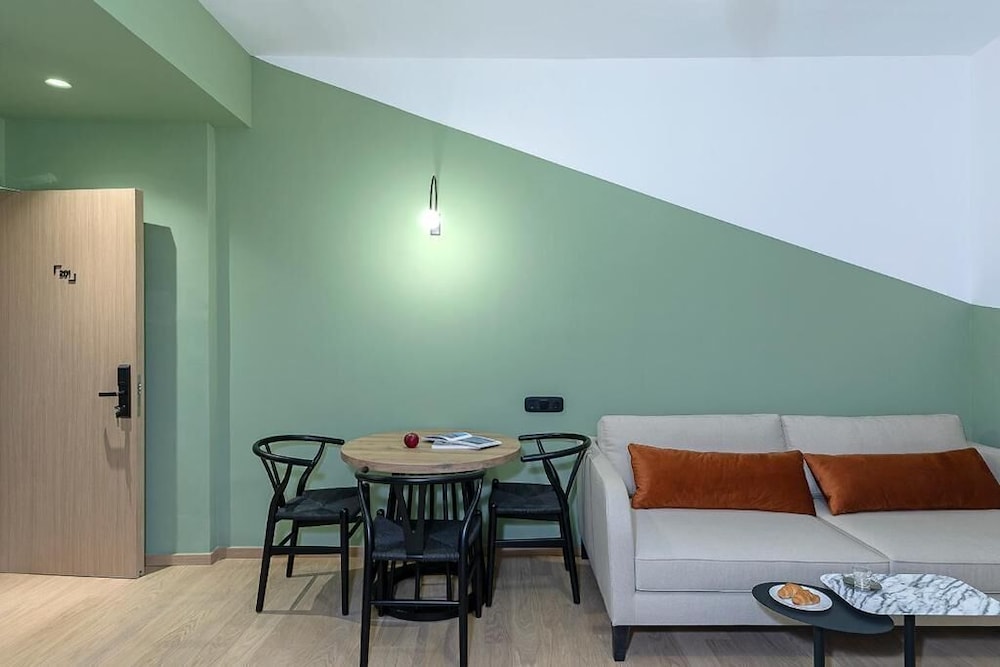 Acro Urban Suites 16
