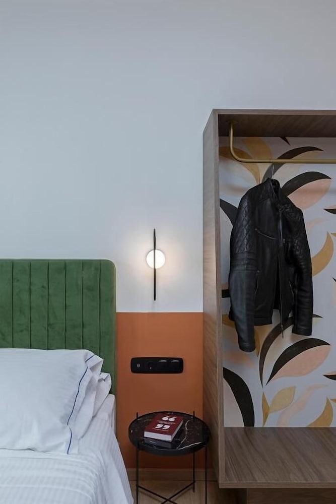 Acro Urban Suites 15