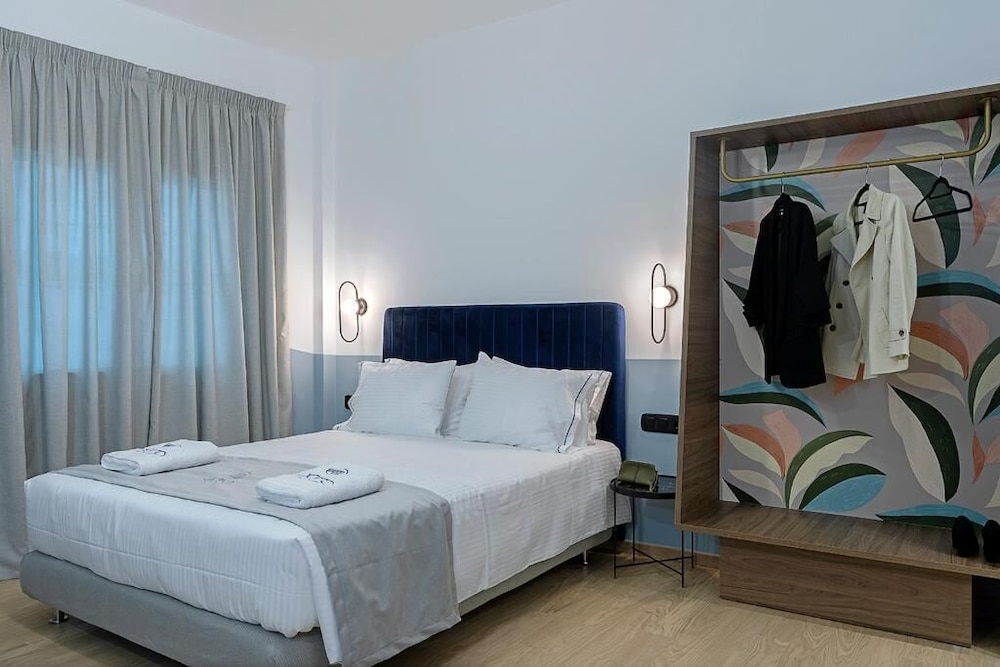 Acro Urban Suites 13
