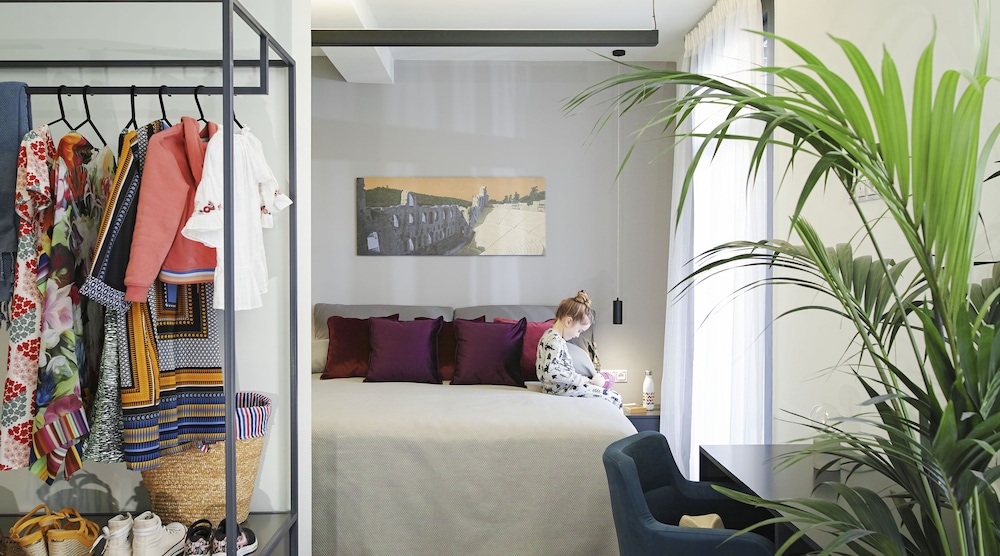 The Gem Society Hotel 6