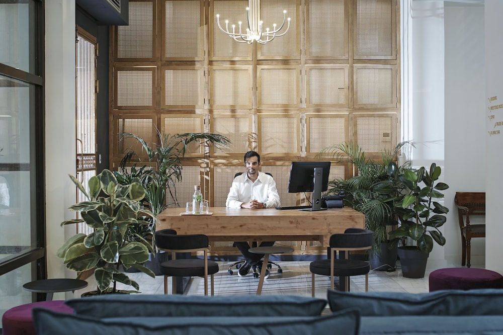 The Gem Society Hotel 2
