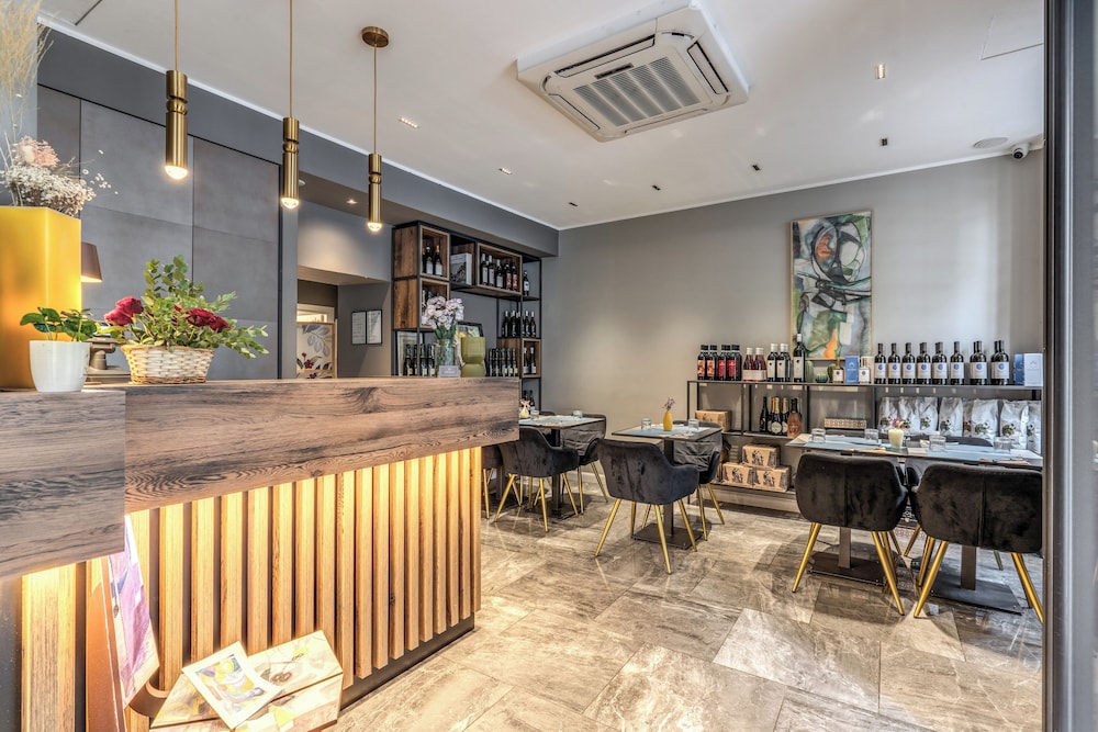 Apollo Boutique Hotel 5