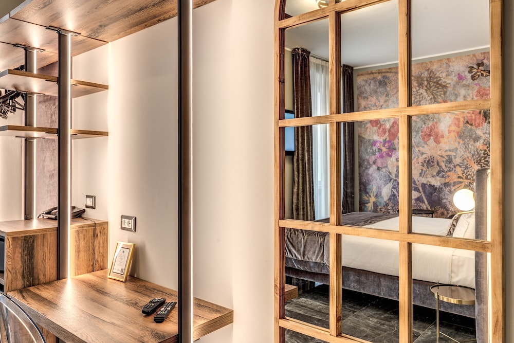 Apollo Boutique Hotel 21
