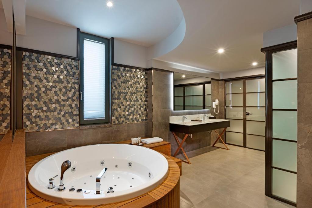Limak Skopje Luxury Hotel 23