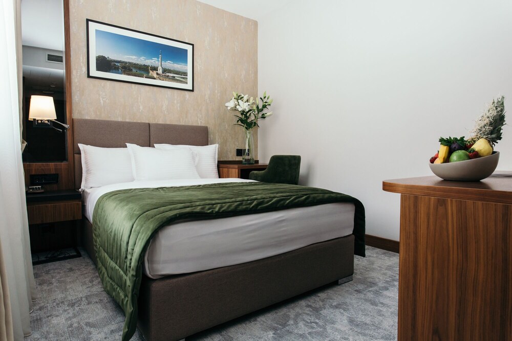 Central Point Hotel 1