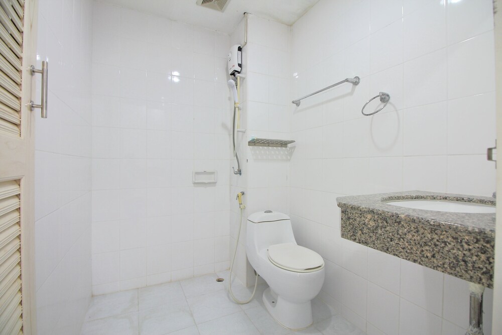 Ladawan Villa by OYO Rooms 4