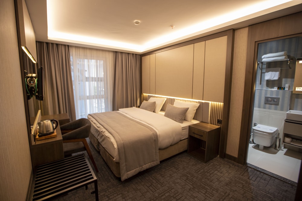 The Green Otel 5