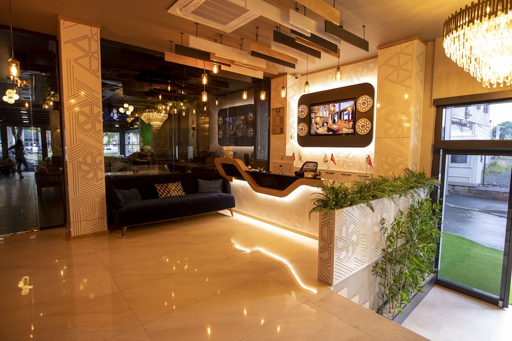 The Green Otel 3