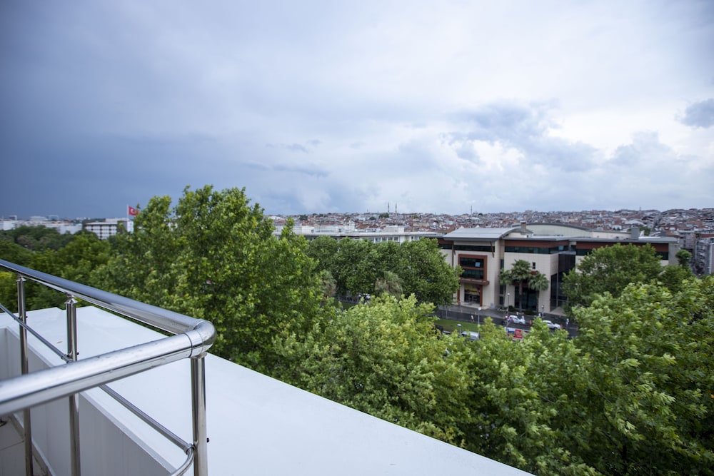 The Green Otel 21