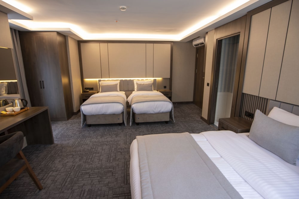 The Green Otel 9
