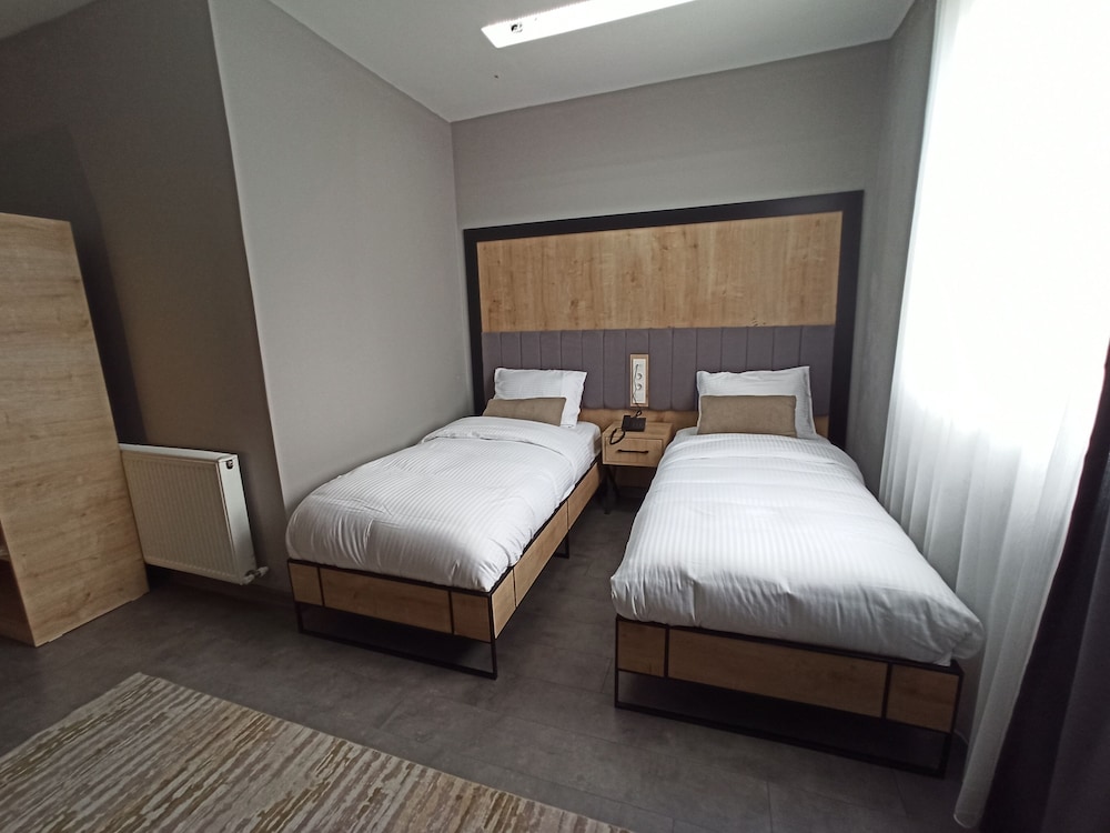 Skylon Airport Hotel 10