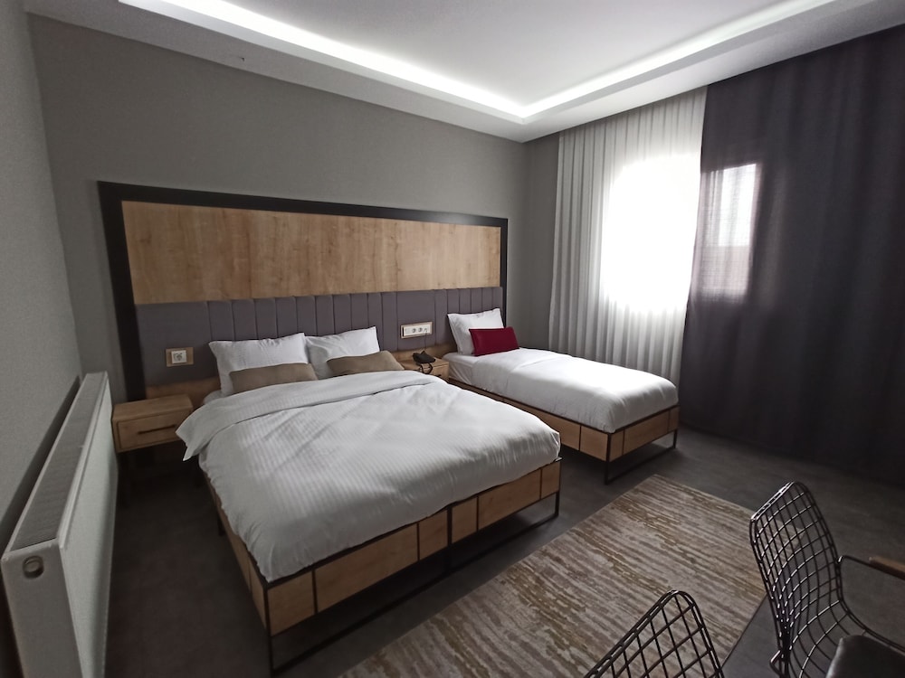 Skylon Airport Hotel 7