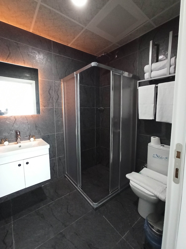 Skylon Airport Hotel 13