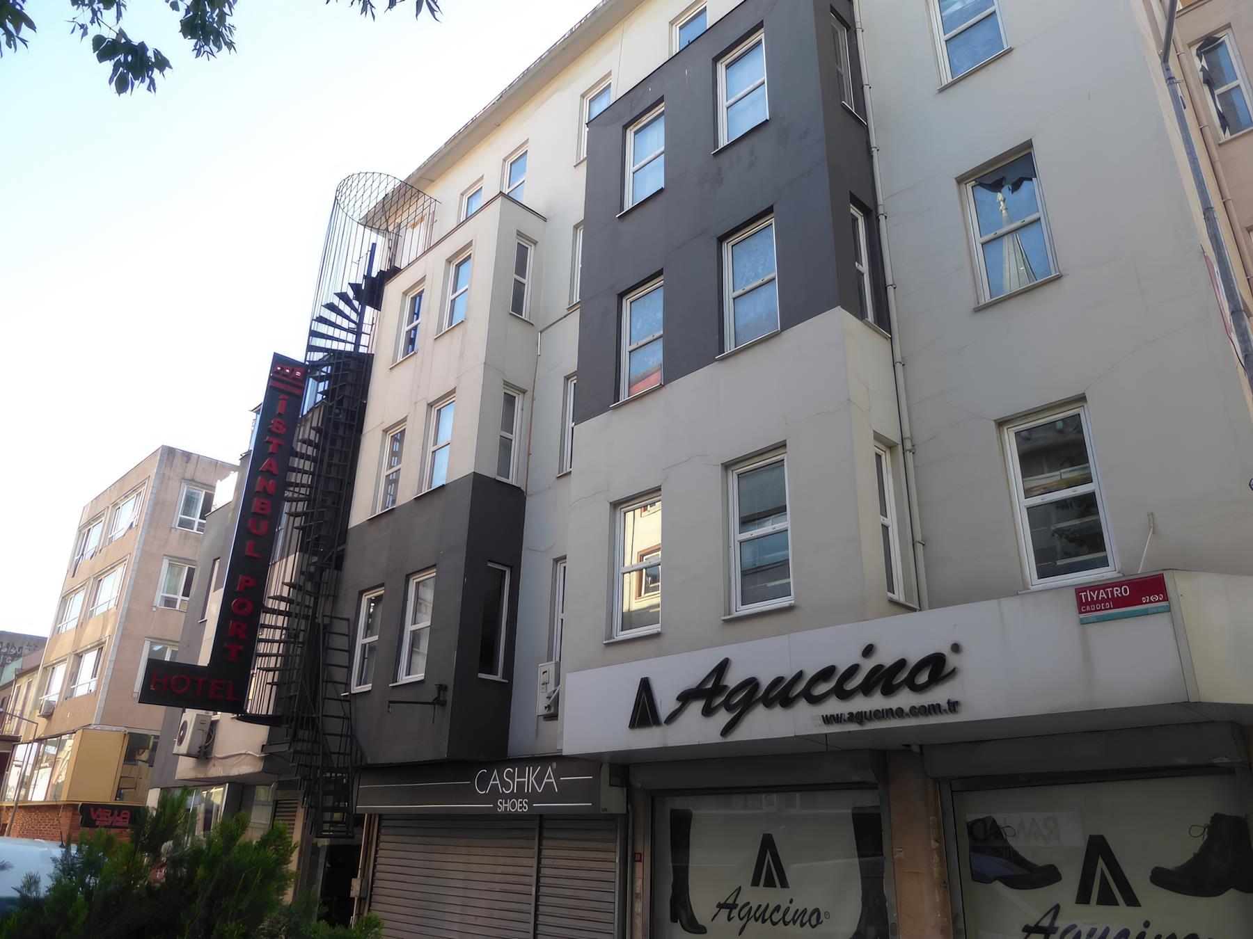 Renzo Hotel 2