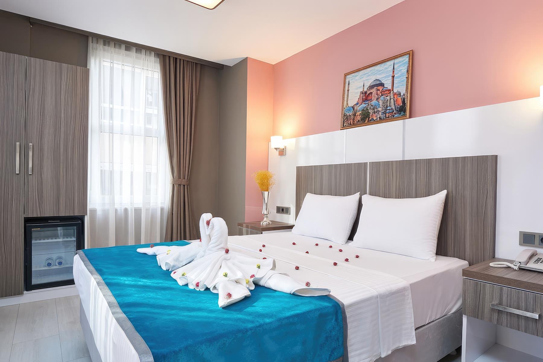 Renzo Hotel 17