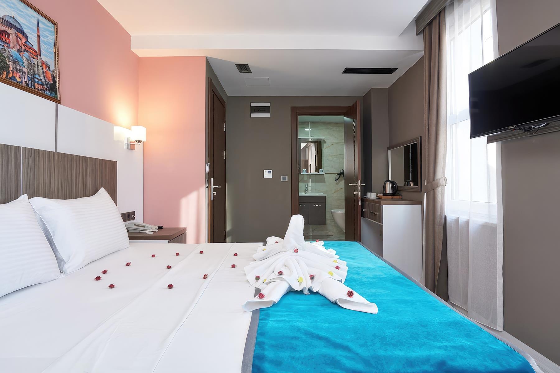 Renzo Hotel 19