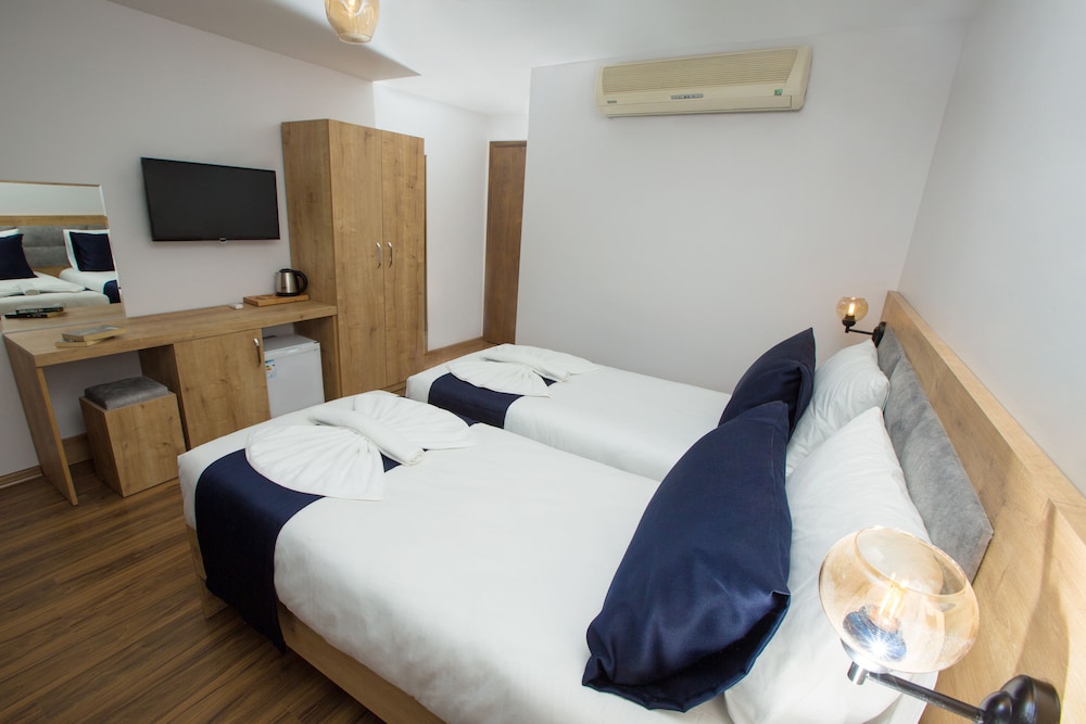 Golden Street Hotel 10