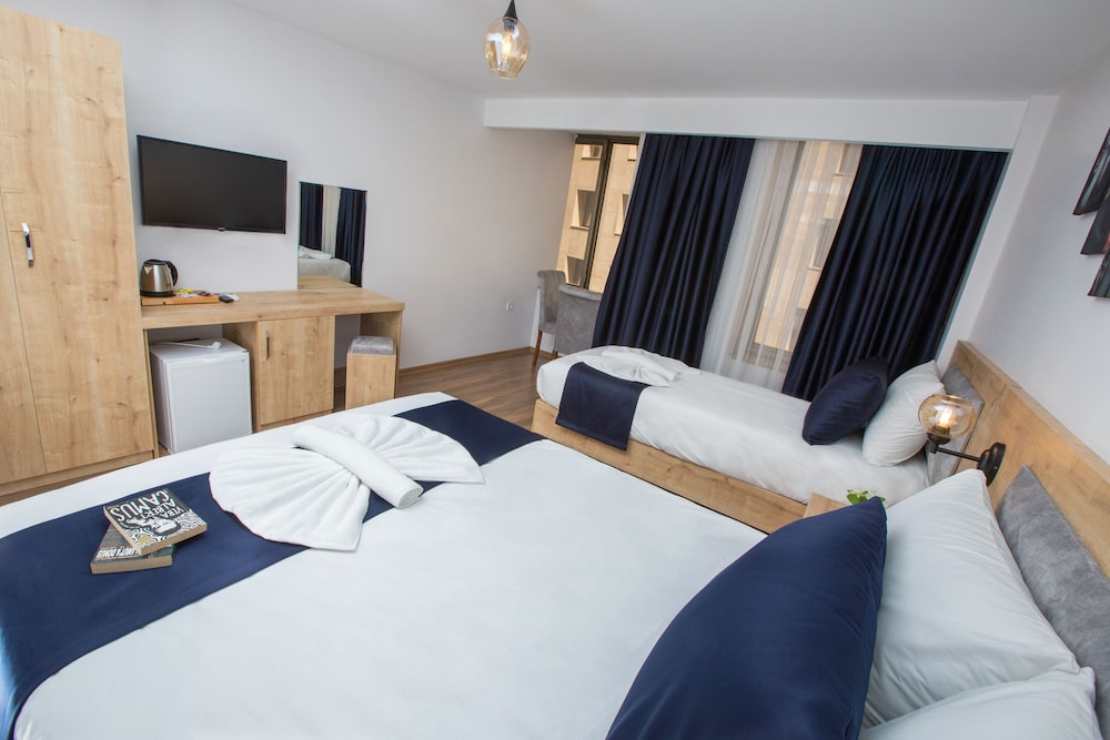 Golden Street Hotel 16