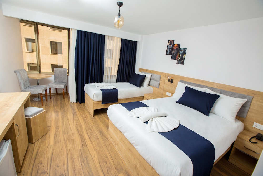 Golden Street Hotel 17