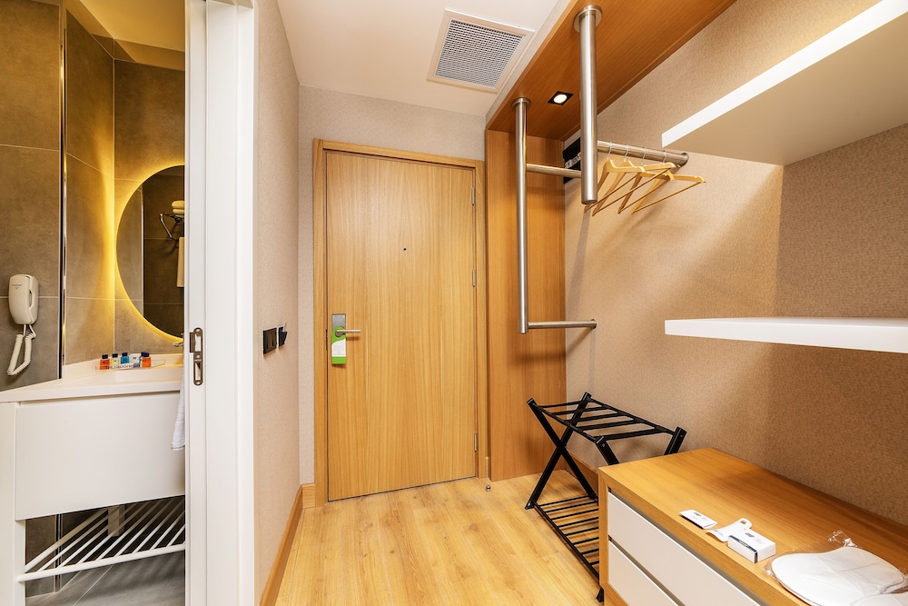 The Halich Hotel 14