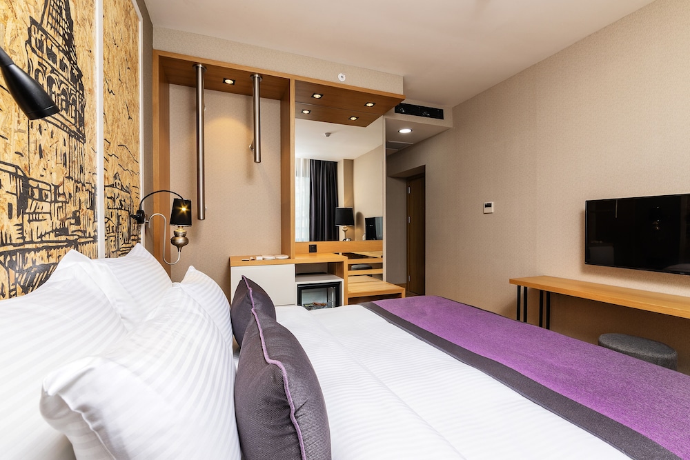 The Halich Hotel 9
