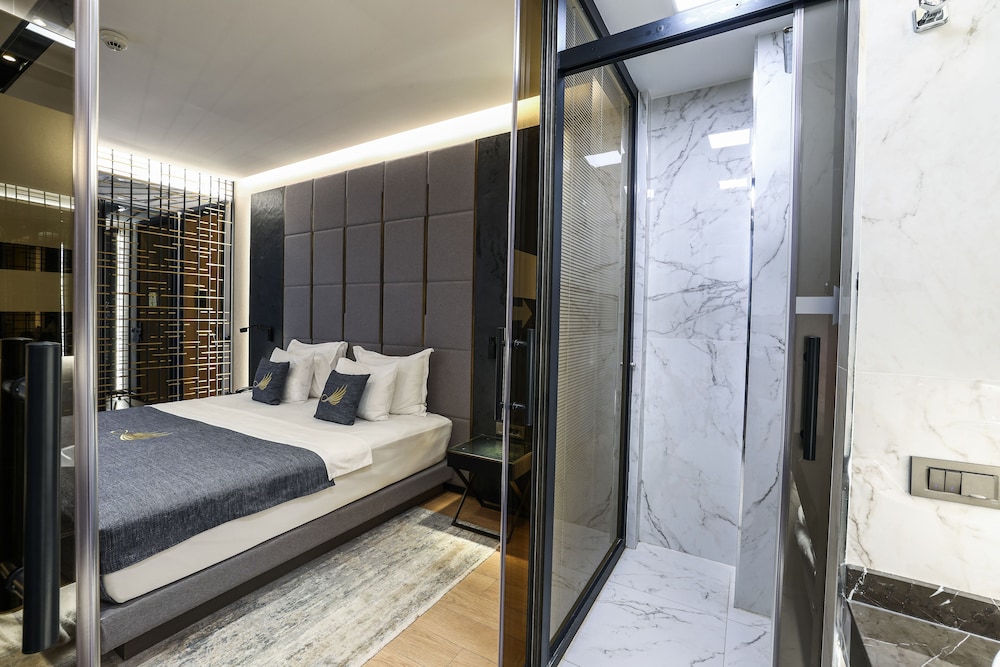 Broyt Hotel 13