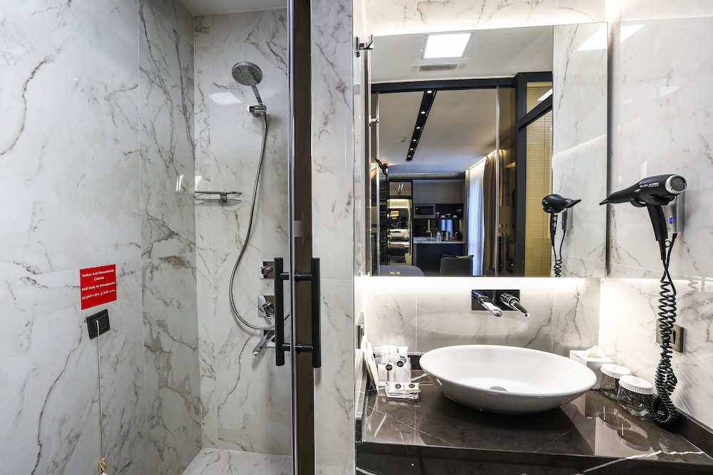 Broyt Hotel 12