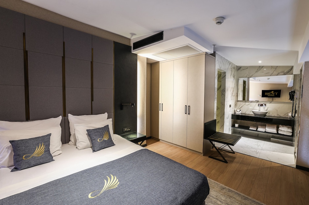 Broyt Hotel 16